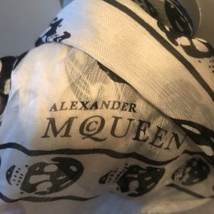 Alexander Mqueen scarf